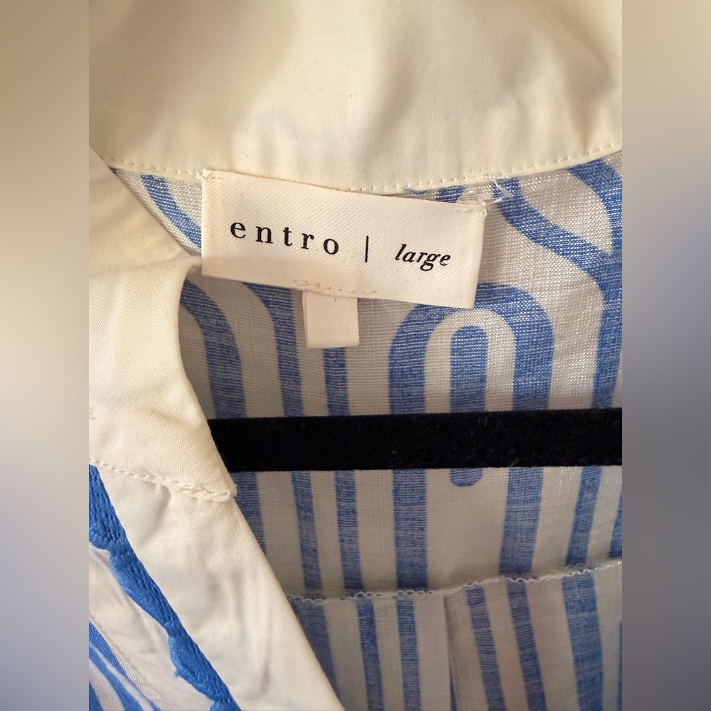entro Blue & White Geometric Cotton Popover Tunic - Picture 2 of 3